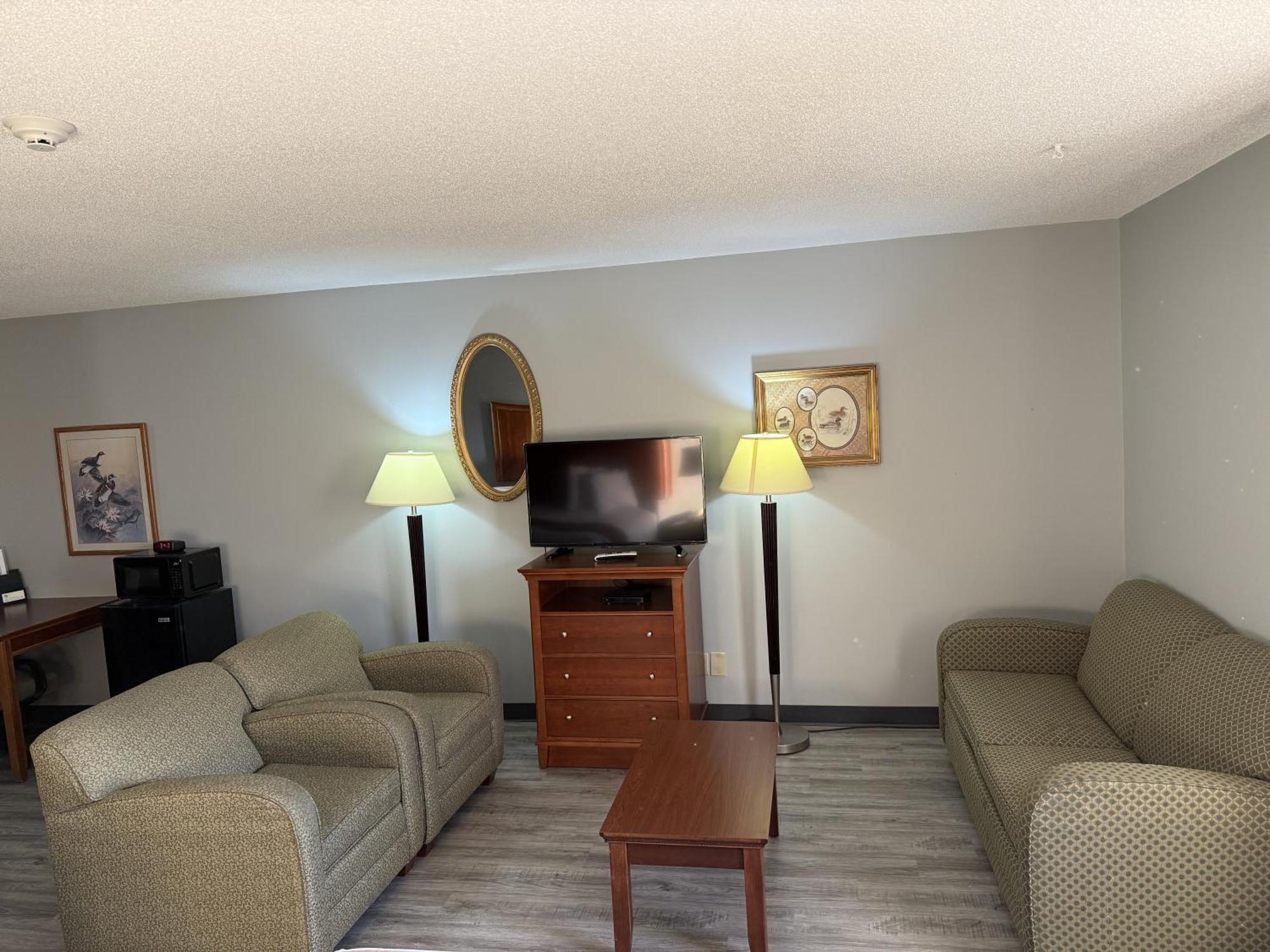 Lake Tree Inn & Suites Marion Ngoại thất bức ảnh
